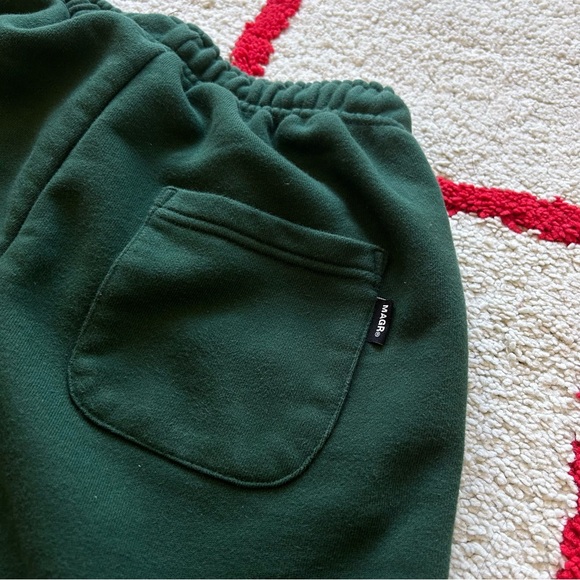 Magpie Robin central seam joggers sweatpants in forrest green - Picture 4 of 6